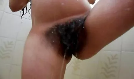 POV他妈的Uma Jolie的紧身青少年猫