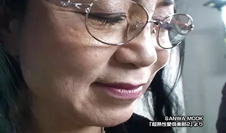 汽车他妈的为丰满的欧洲荡妇辛迪太阳