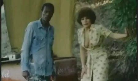 性感的妻子异族肛门戴绿帽子