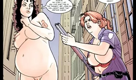 华丽的女同性恋朋友与热胸部想要湿的乐趣