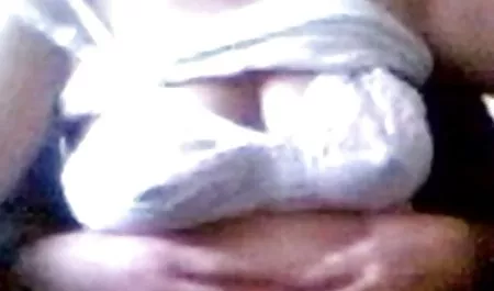 钉他的拉丁继姐！