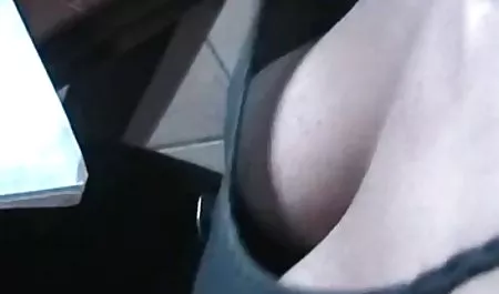 Glamcore Babe服务两个公鸡