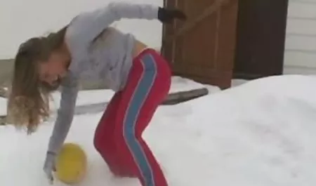 酒店Tryst与惊人的脚金发女郎